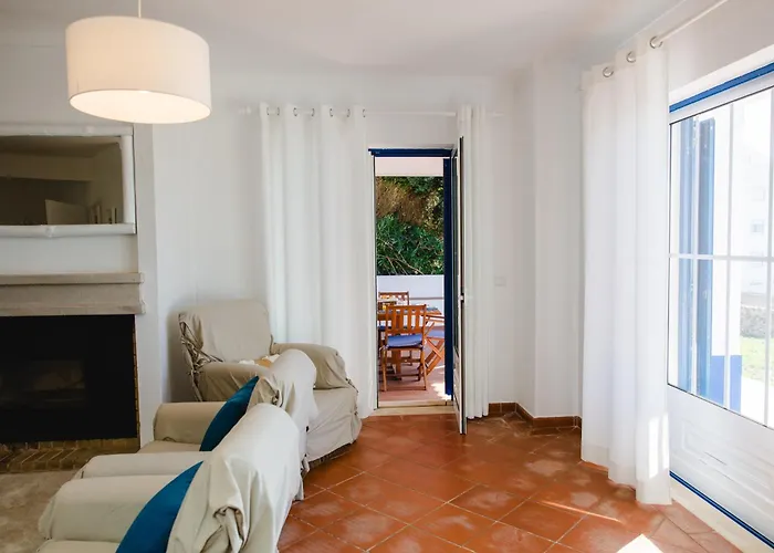 Casa Dos Pocinhos * אריסרייה